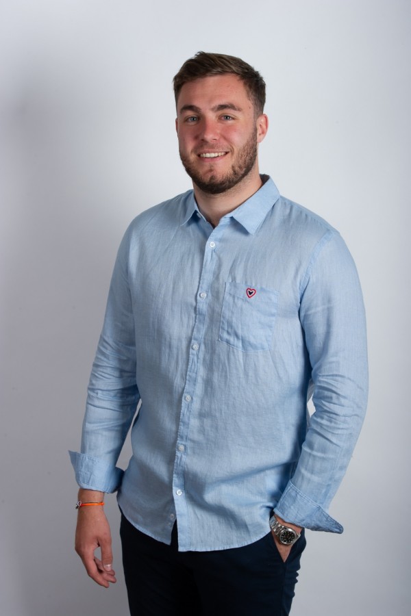 Chemise en lin bleu ciel 